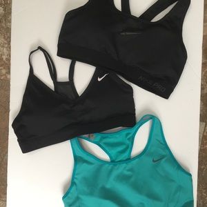 Nike sports bra bundle